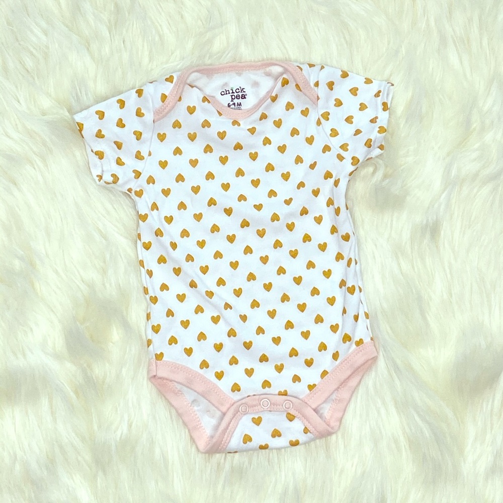Baby heart onesie ❤️
